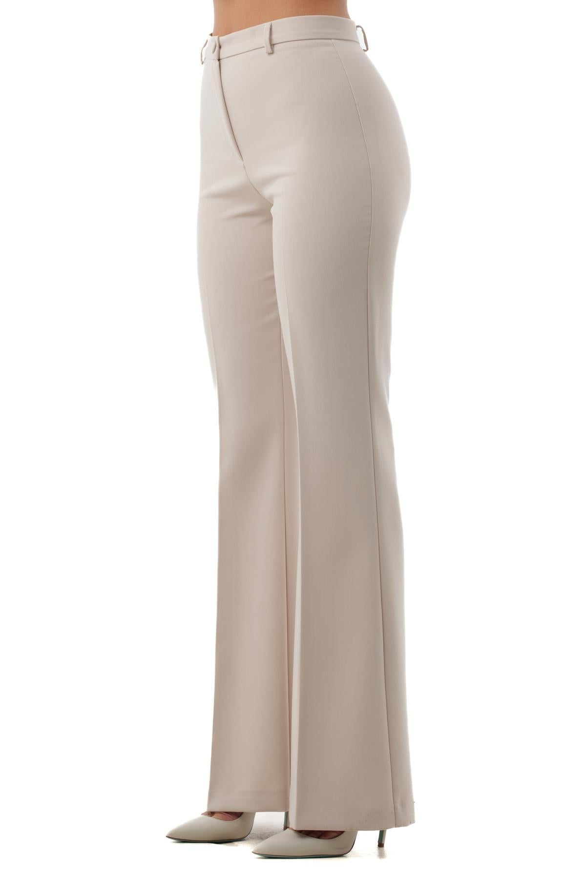 BY20498U537_6_2|185a4dca27a047debe28483c47e6bcc5