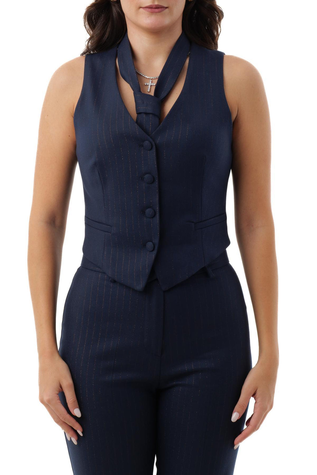 BY31174R208_16|c04e61005d4aaed2ad63acee0b70611d