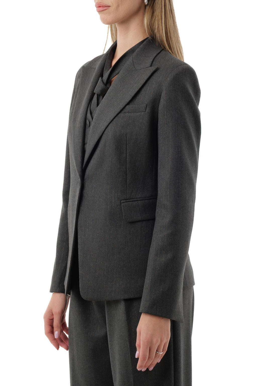 BY34114R208_15_3|fd9b11b04f3b9ce3143271cc21313040