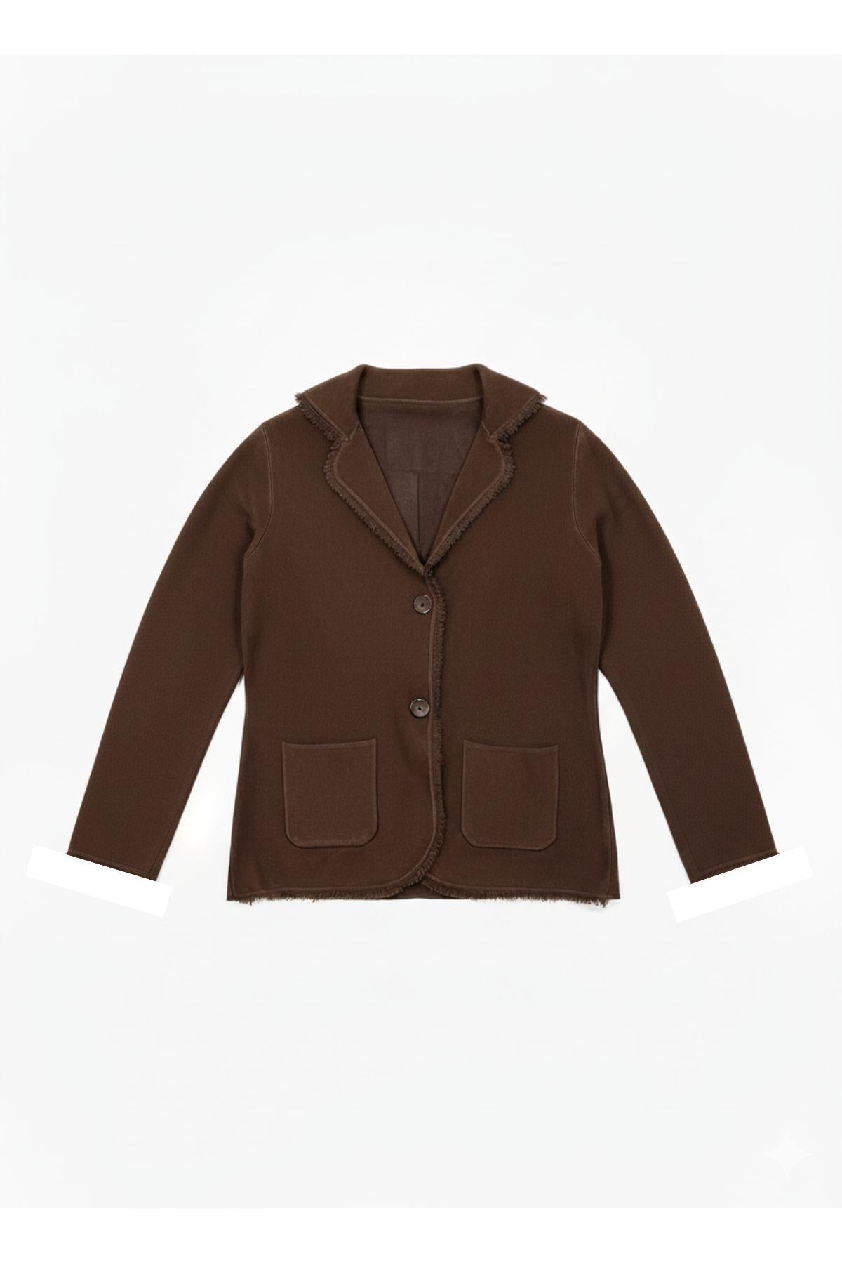 LA25810_63|bf854842061c438f1a24c90b9265aca3