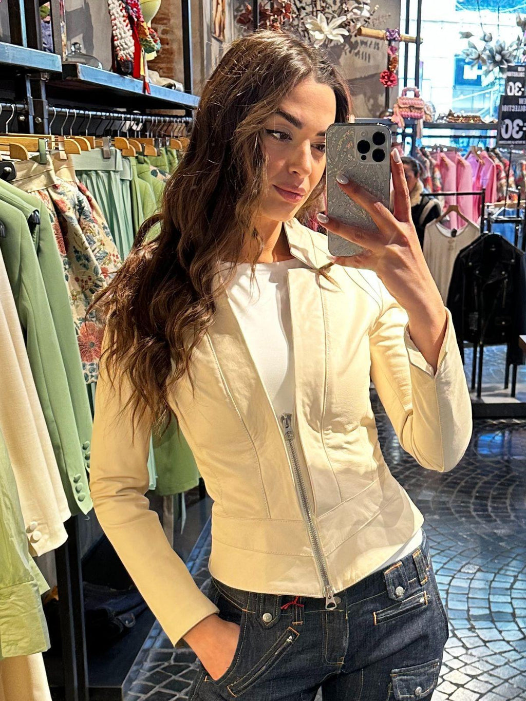 NADIA01_6_3|872dd327b380f90a6172dc9f5e7d202b